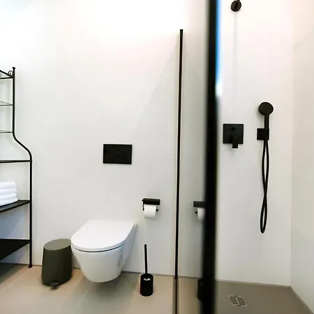 Lirist Stylish 2br Near Bacvice Apartment