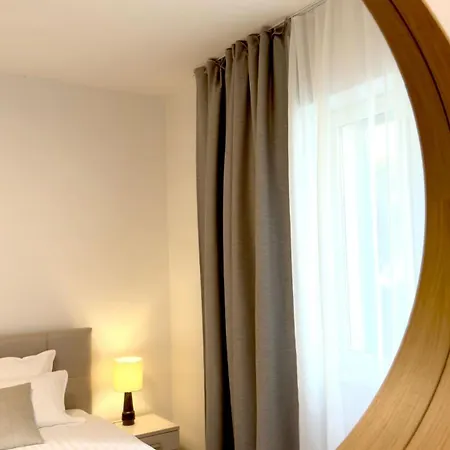 Lirist Stylish 2Br 2 Bathrooms Apt Near Bacvice Beach Apartmán