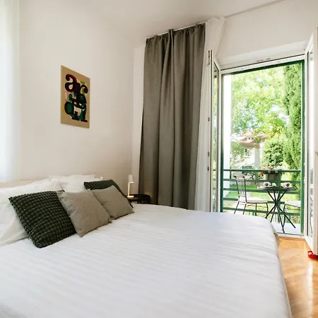 Lirist Stylish 2br Near Bacvice *