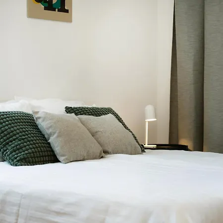 Lirist Stylish 2br Near Bacvice *